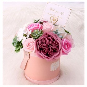 FLOWER BOX MYDLANE RÓŻE KWIATY BUKIET W PUDEŁKU PREZENT NA DZIEŃ MAMY MIX