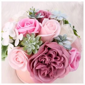 FLOWER BOX MYDLANE RÓŻE KWIATY BUKIET W PUDEŁKU PREZENT NA DZIEŃ MAMY MIX