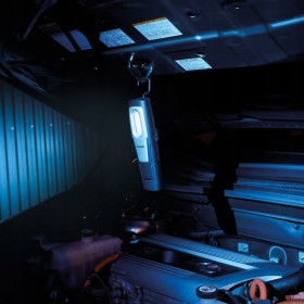 LATARKA AKUMULATOROWA LED ZE STACJĄ DOKUJĄCĄ PODWIESZANA TS1905