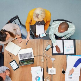 Przedłużacz z ładowarką USB PD QC 3xAC 2xUSB-C 1xUSB ON/OFF kabel 1.5 metra