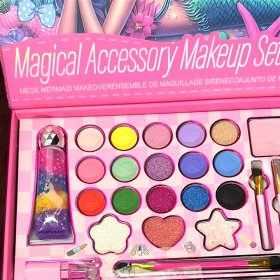 KUFEREK KOSMETYKÓW MAKEUP ZESTAW DO MALOWANIA MAKIJAŻU I PAZNOKCI XXL