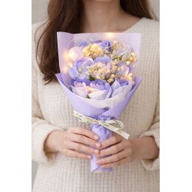 FLOWER BOX MYDLANE RÓŻE BUKIET W PUDEŁKU LED PREZENT NA DZIEŃ WALENTYNKI