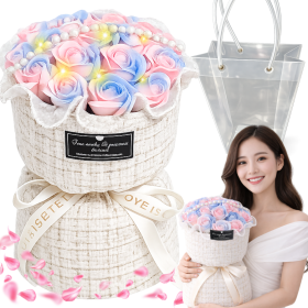 BUKIET MYDLANE RÓŻE RÓŻA LED PREZENT Z TOREBKĄ I BILECIKIEM NA DZIEŃ KOBIET