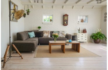 Jak szybko i tanio odmienić mieszkanie? 7 dodatków dekoracyjnych, które robią efekt „WOW”